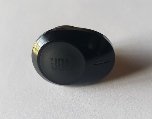 Defective black jbl tune - jbl,