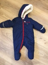 Schneeanzug Winteranzug