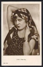 Ansichtskarte Schauspielerin Lilian Harvey trägt Kopftuch 