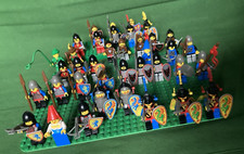 Lego Sammlung 90er Vintage Ritter und Räuber 38 Minifiguren 6081 6082 6075 6057