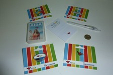 Aida Reise Andenken - 4 Pins,Quartett Kartenspiel,Münze,Kuli und Notizblock