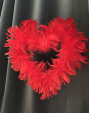 10 Deko Herzen aus Styropor, besetzt mit roten Federn, Hochzeit, Geburtstagsdeko