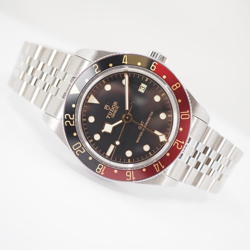 Tudor black bay gmt - bay,