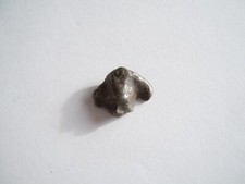Meteorit Eisenmeteorit Lupendose 2,0 g/1,5 x 1,2 cm