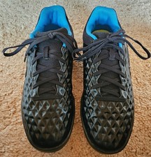 Nike Tiempo Legend Hallen