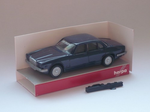 Jaguar xj6 xj12 car graphic - xj6,