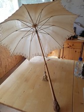 Alter antiker Sonnenschirm