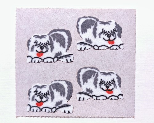 Fuzzy stoffsticker - 🥎fuzzy,