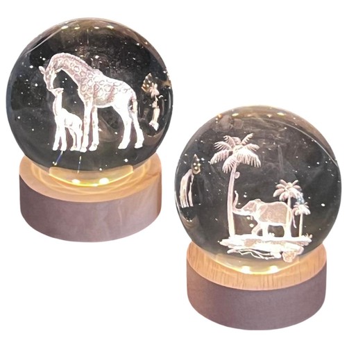 Two crystal ball - 3d,