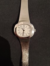 E De Luxe Quartzuhr Swiss Made Läuft Damenuhr