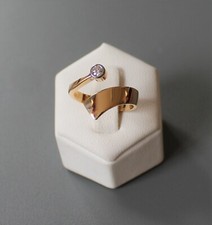 WUNDERSCHÖNER MASSIVER