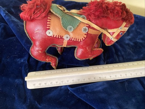 Rotes leder zirkuspferd - leder,