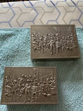 Zwei Schöne Schmuckdosen mit Deckel Aus Metall Silberfarben Vintage