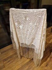 Seidenflamenco Manton aus Sevilla, Spanien