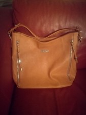 Neue Aniston Handtasche, curryfarben.