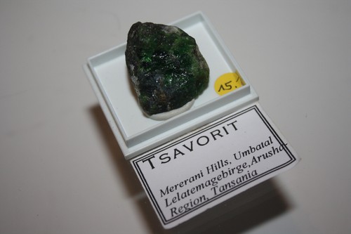 Tsavorit tansania - tsavorit,