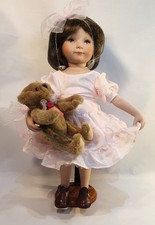 Porzellanpuppe (672) 14"