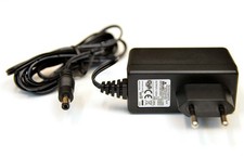 Stecker-Netzteil 12V 1,5A für