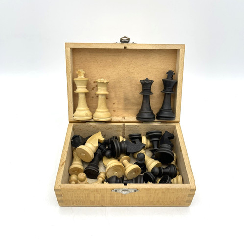 Schachfiguren holz alt - schachfiguren,