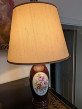 Elegante Tischlampe Antik von Rosenthal mit Porzellanfuß Rosen Dekor