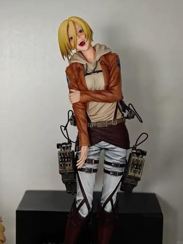 Attack titan figur annie - titan,