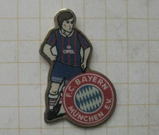 BAYERN MÜNCHEN / LOGO SPIELER OPEL / FUSSBALL BUNDESLIGA ..... Sport-Pin (276a)