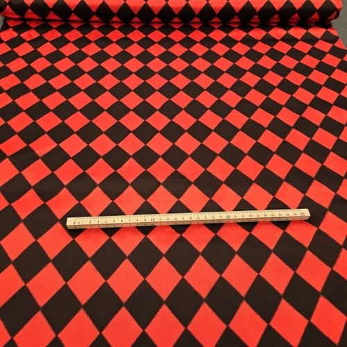 Raute schwarz rot satinstoff - raute, schwarz-rot