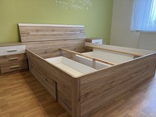 Buche Doppel-Bett 180x200 cm mit 2 Nachttischen