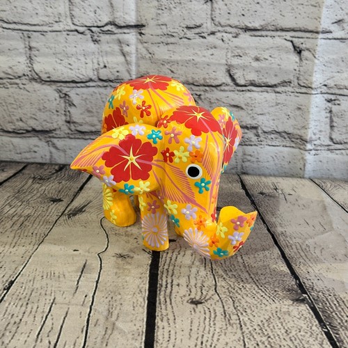 Oranger elefant aus - elefant, mit