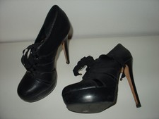 BUFFALO High Heels