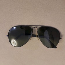 «Ray-Ban, schwarz