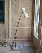 Schöne moderne handgefertigte