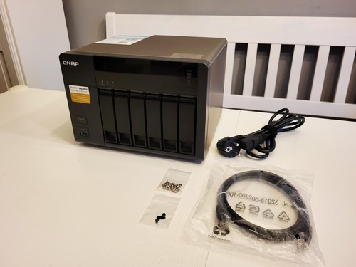 Qnap 653a 8gb bay - 8gb, intel
