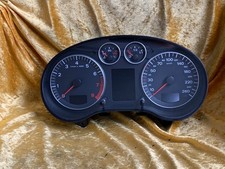 AUDI A3 / 8P Kombiinstrument Instrumententafel Tacho 8P0920930G