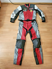 LEDERKOMBI VON FLM GRÖßE 54 ROT/SILBER/SCHWARZ/WEIß ABSOLUT NEUWERTIG?️