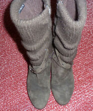  Stiefel, Waden Stiefel, mit Schnallen, Strickschaft - Wildlederoptik- Größe 38 