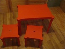 Tisch Kindertisch Stühle  rot