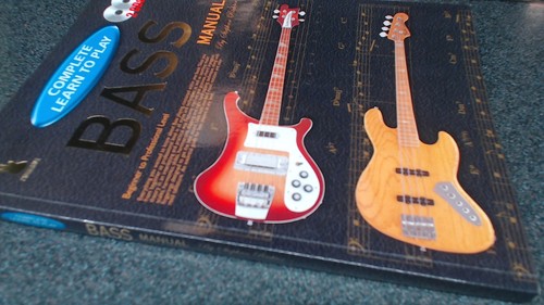 Learn to play bass - play,
