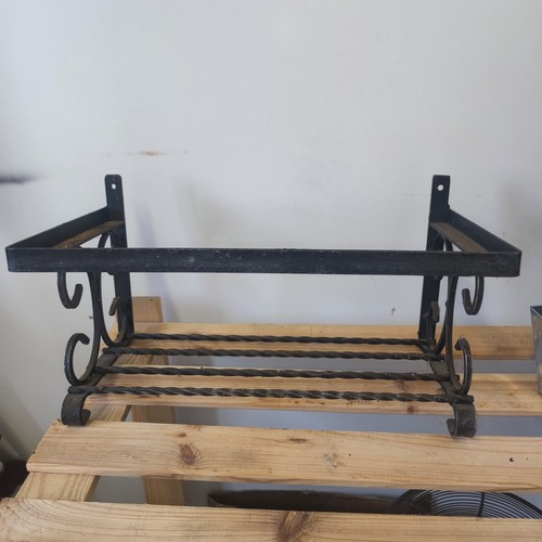 Kleines schmiedeeisernes regal - kleines,