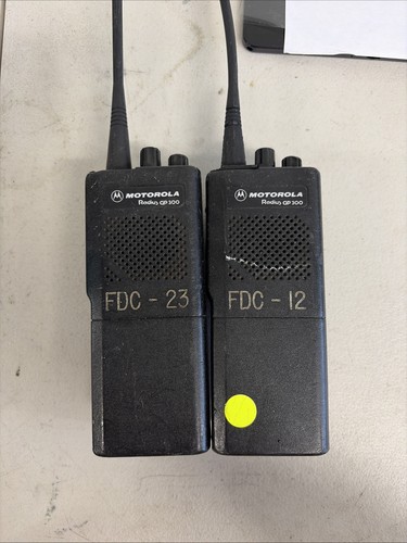 Motorola radius gp300 radios - radius,