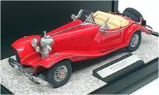 Franklin Mint 1/24 Scale DC5824 - 1935 Mercedes Benz 500K Special Roadster - Red