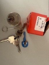 BKS Rundzylinder 21/35 mit 3 Originalschlüsseln + 1 Schliesszylinder