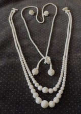 2 Damen Halsketten und 1 Paar