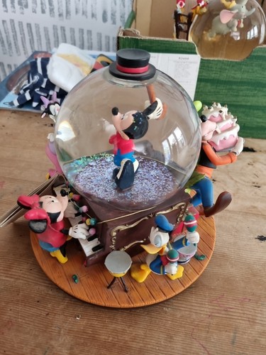 Disney mickey and friends - mickey,