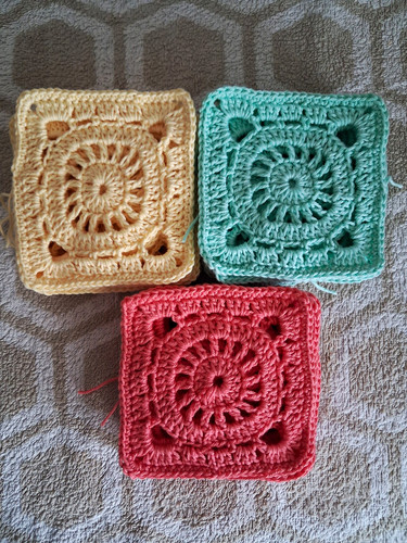 Granny squares mehrfarbig - 24,