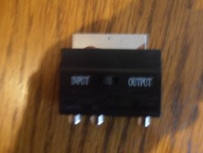 Audio-/Video-Adapter Scart-Stecker auf 3x Cinch-Buchse 2x Audio RCA / 1x Video