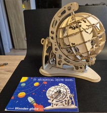 Holzpuzzle 3D Modell Globus -fertig aufgebaut-