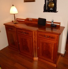 schönes Kirschbaum Sideboard