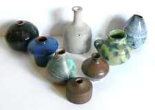 SAMMLUNG 8 KERAMIK MINI VASEN