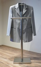 Eleganter Herrendiener - Stummer Diener aus Metall